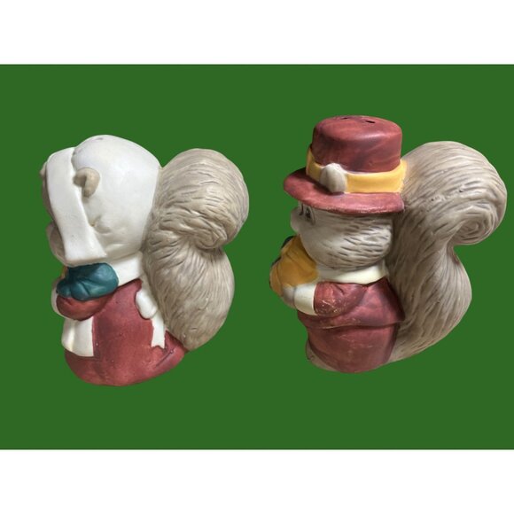 Pilgrim Squirrels Ceramic Salt and Pepper Shakers Novelty - Picture 6 of 9